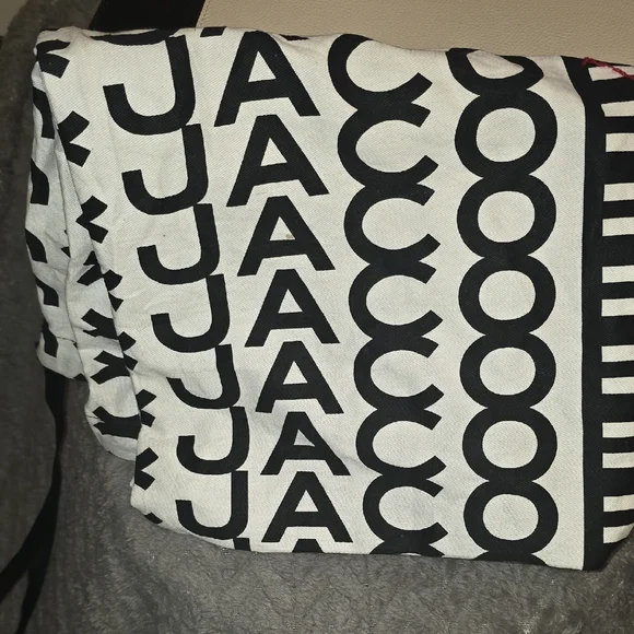 Marc Jacobs Black, White, and Tan Womens Tote New With Tags And Dust Bag - Picture 7 of 12